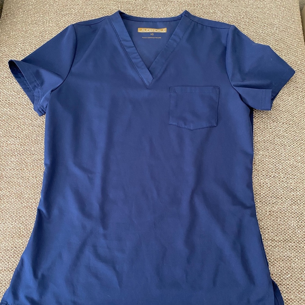 NWOT Athletic material Lauderdale scrub top